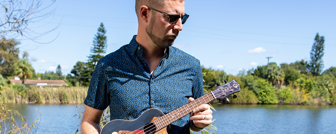 Kyle Biss - Luna Guitars Artist