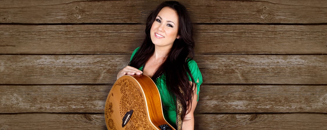 Denise Rosier - Luna Guitars Artist