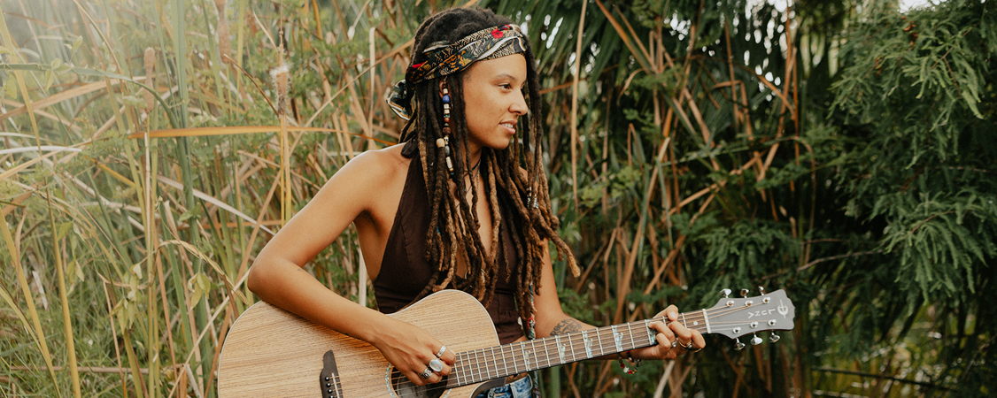 Shevonne Philidor - Luna Guitars Artist